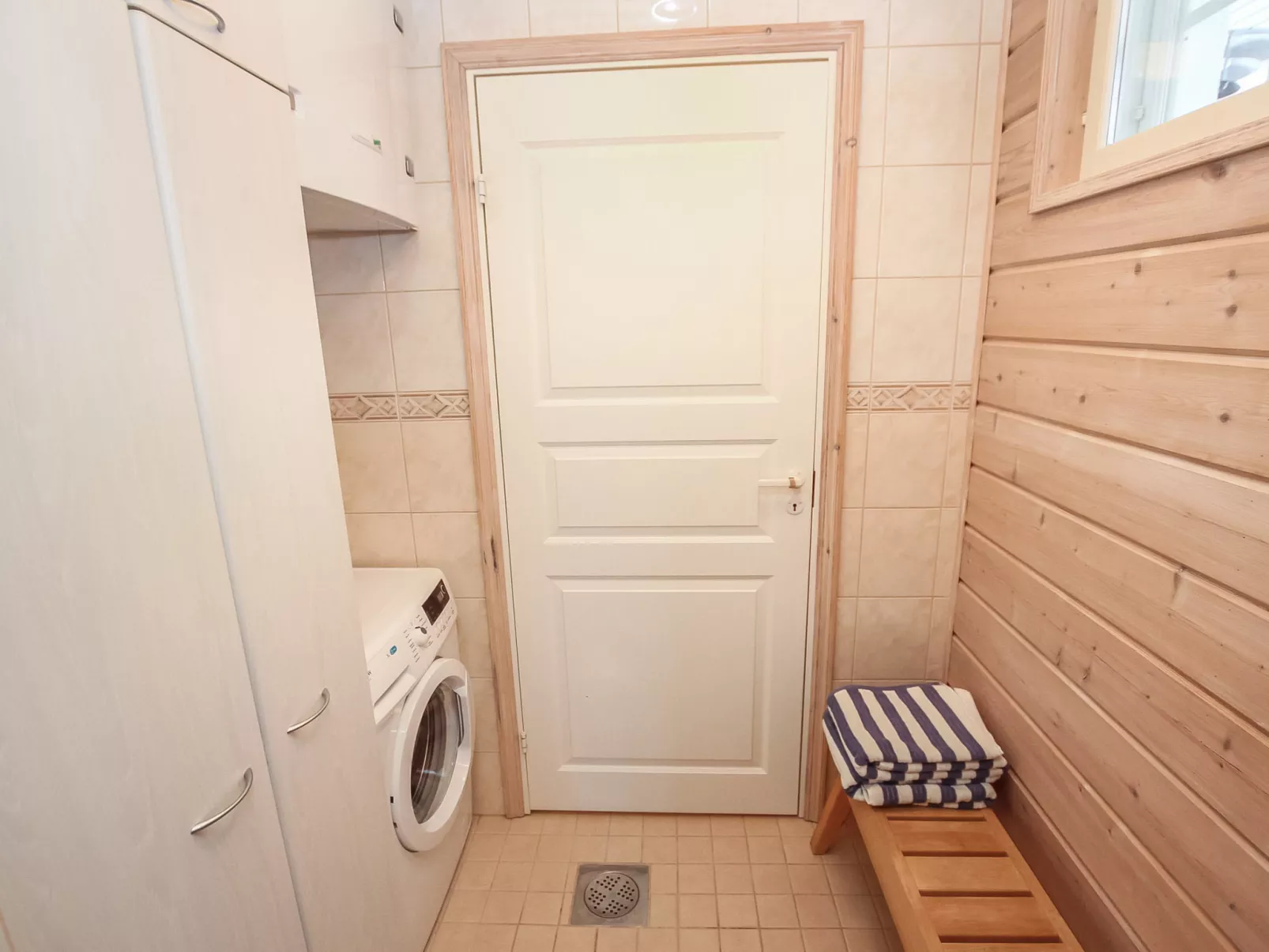 Rukan taikavuosselin helmi 8 a-Binnen