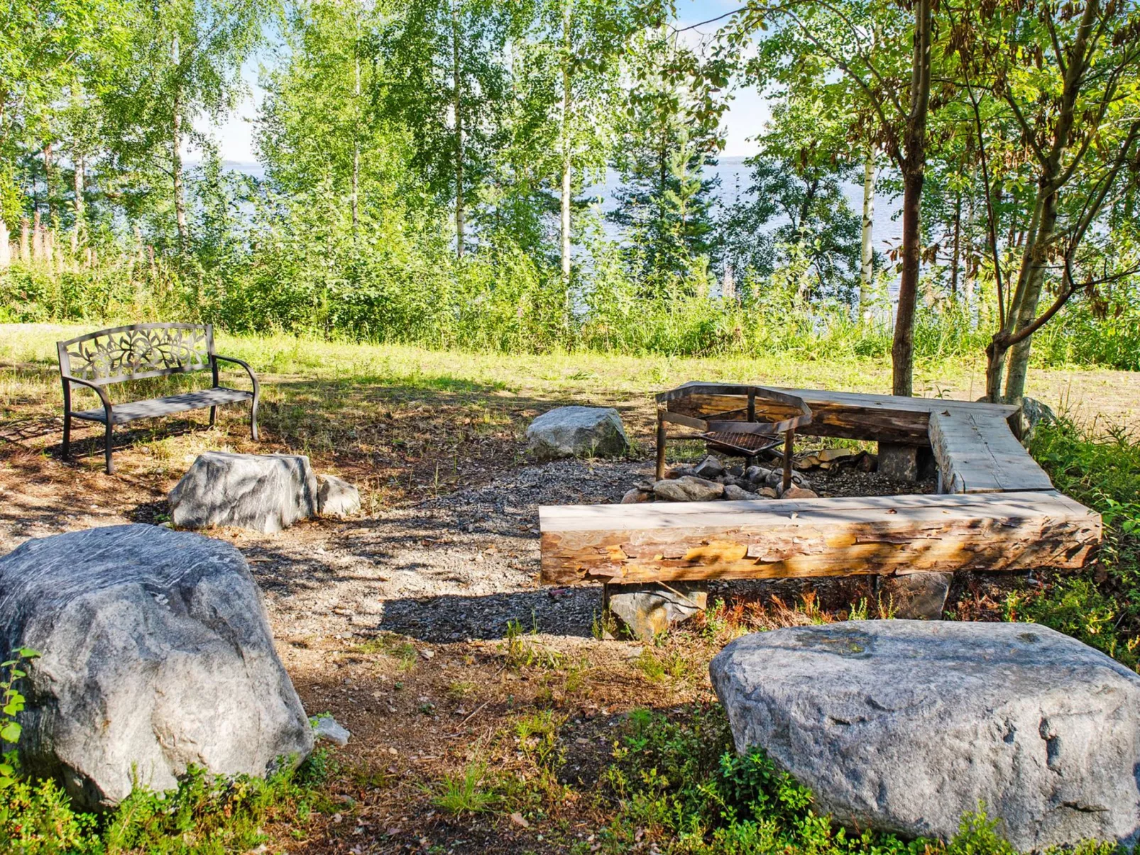 Pielislinna/loma-koli-Binnen