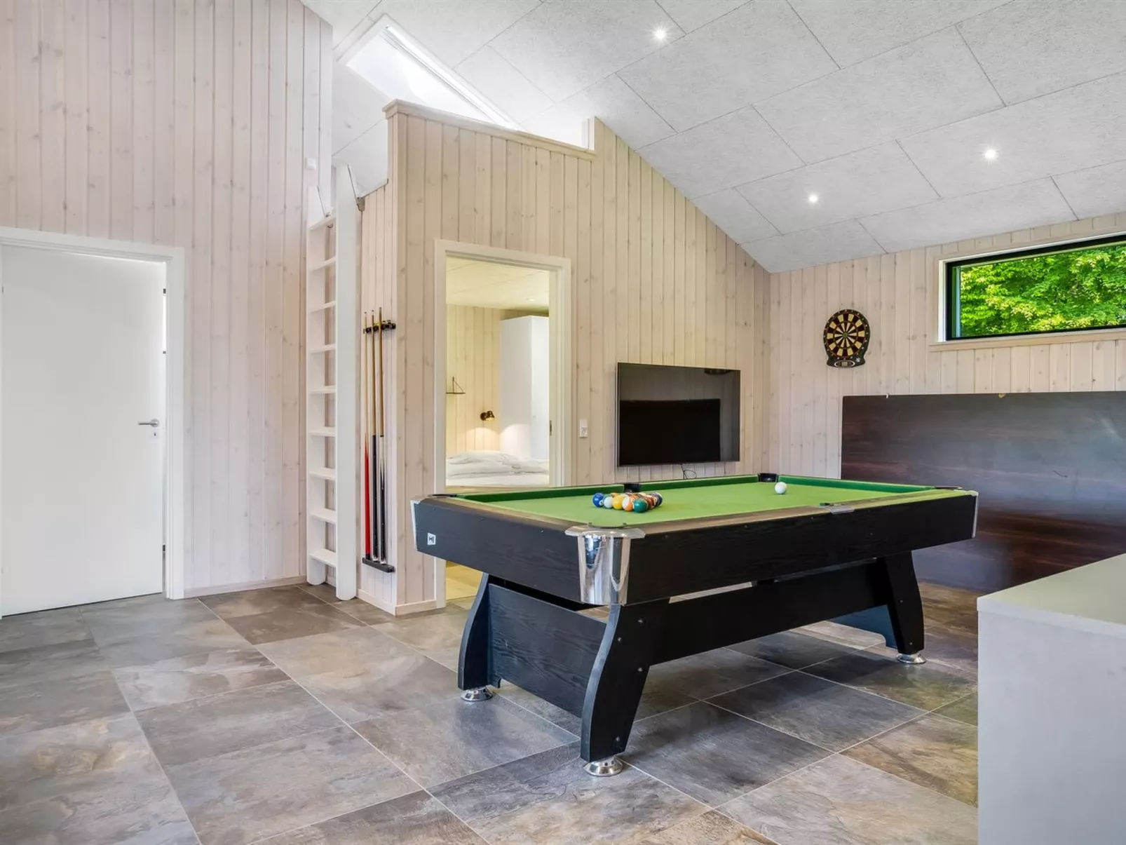 "Goesta" - 250m from the sea-Binnen