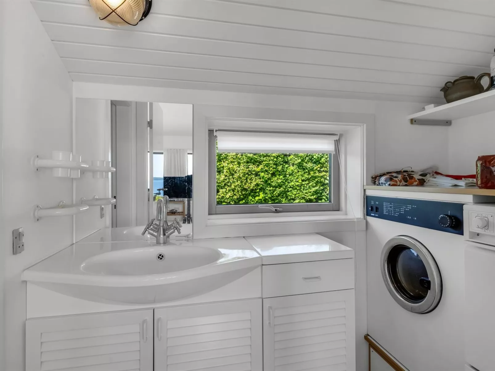 "Tobias" - 45m to the fjord-Binnen