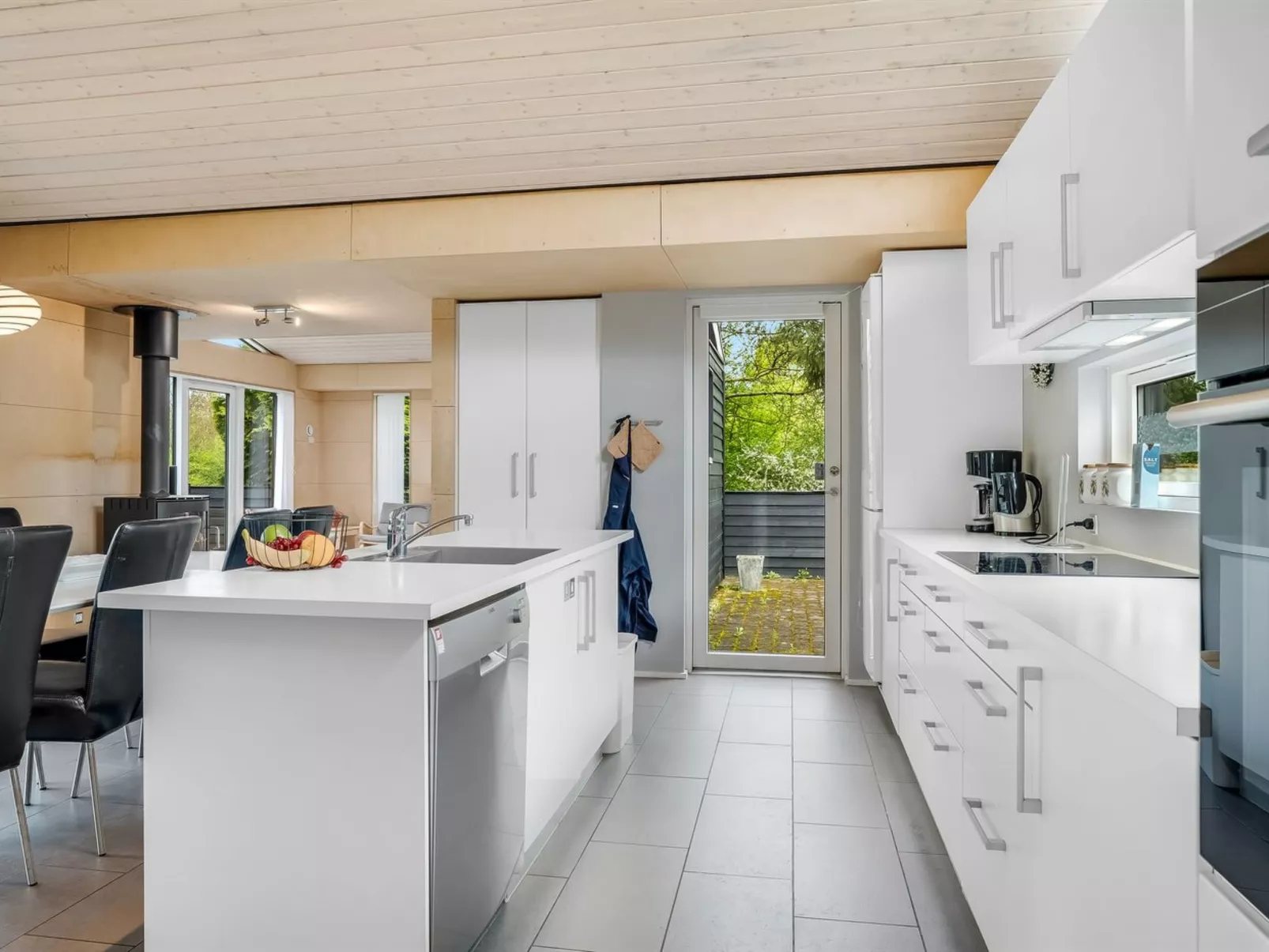 "Ginne" - 1km to the fjord-Binnen