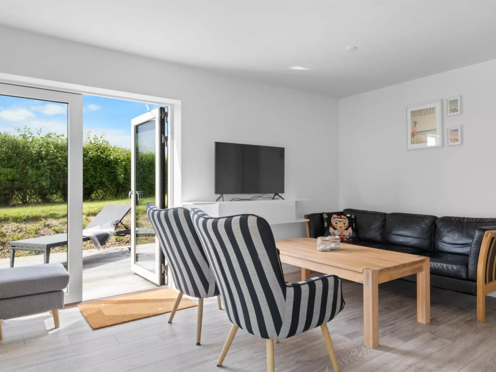 "Aliana" - 300m from the sea-Binnen