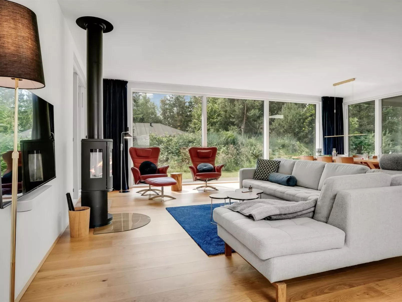 "Jonas" -  from the sea-Binnen