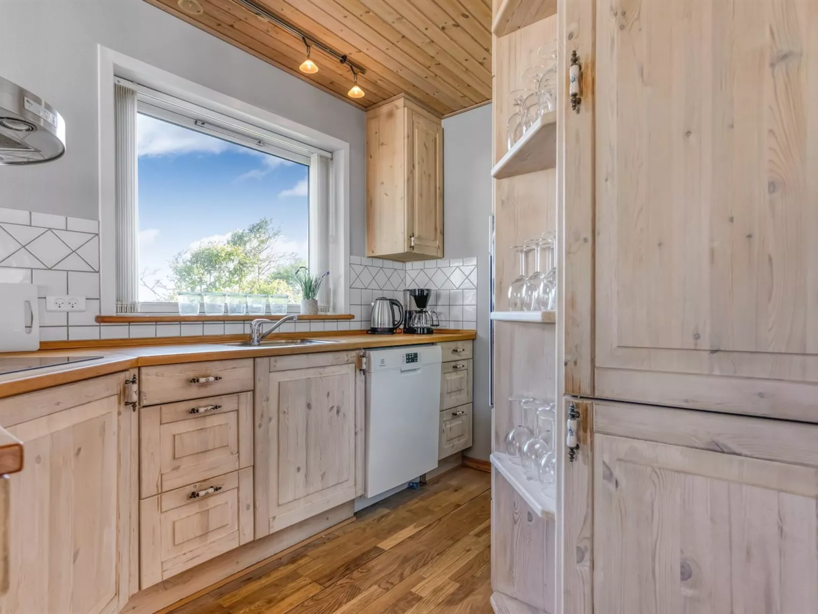 "Blaguna" - 900m from the sea-Binnen