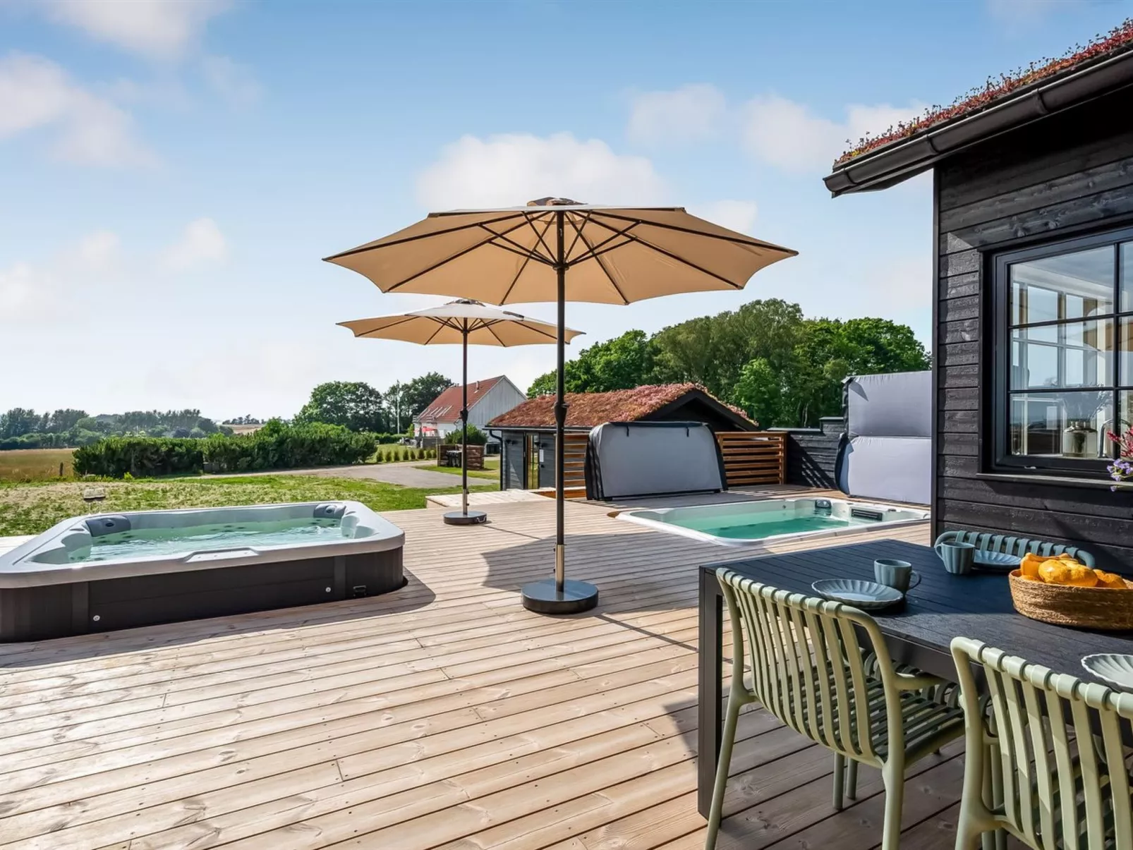"Adia" - 650m from the sea-Buiten