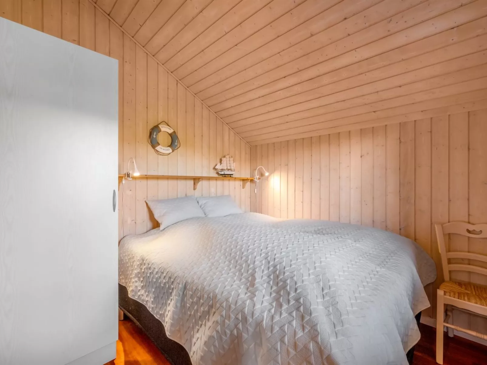 "Georg" - 200m from the sea-Binnen