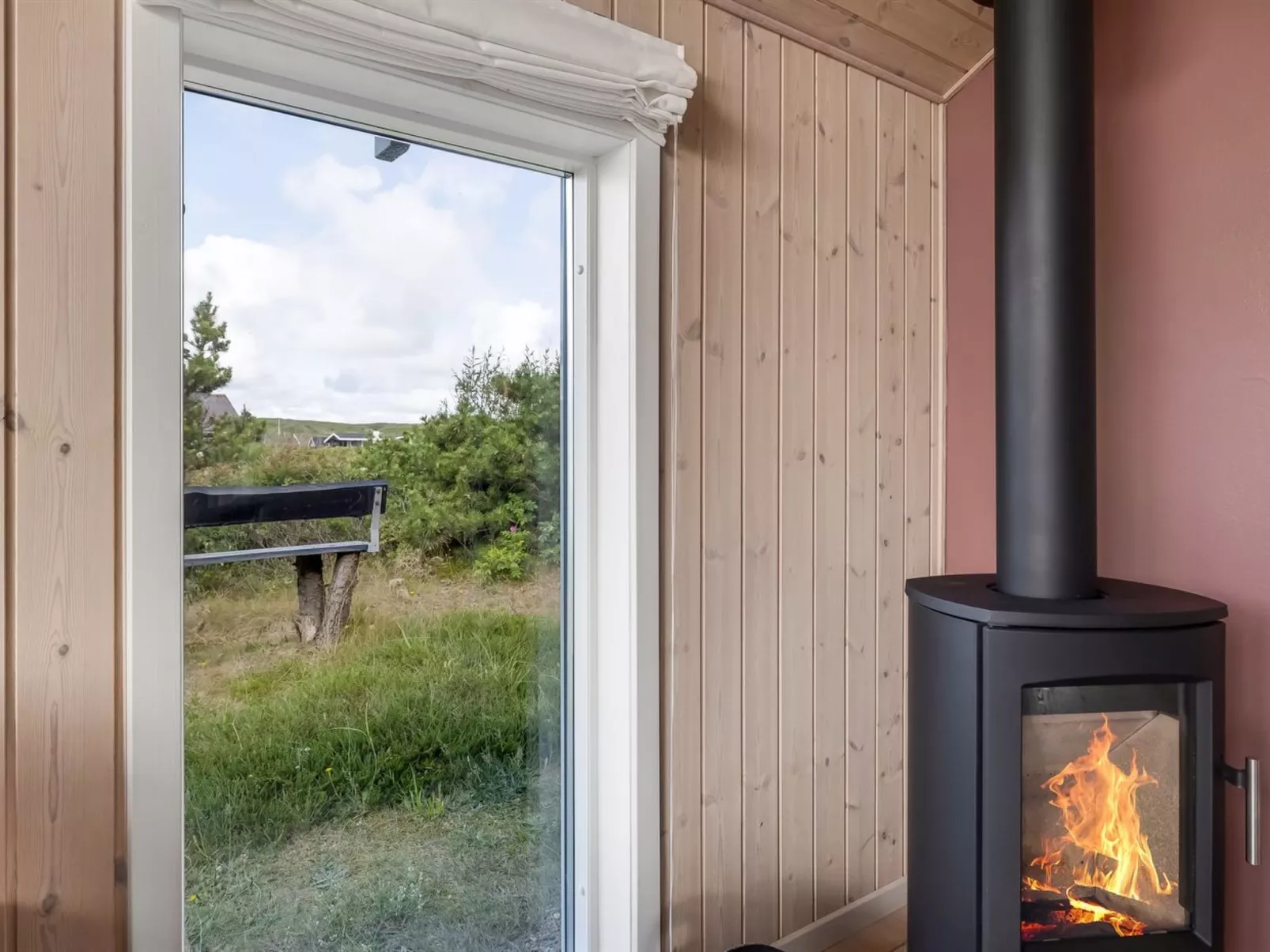 "Effie" - 500m from the sea-Binnen