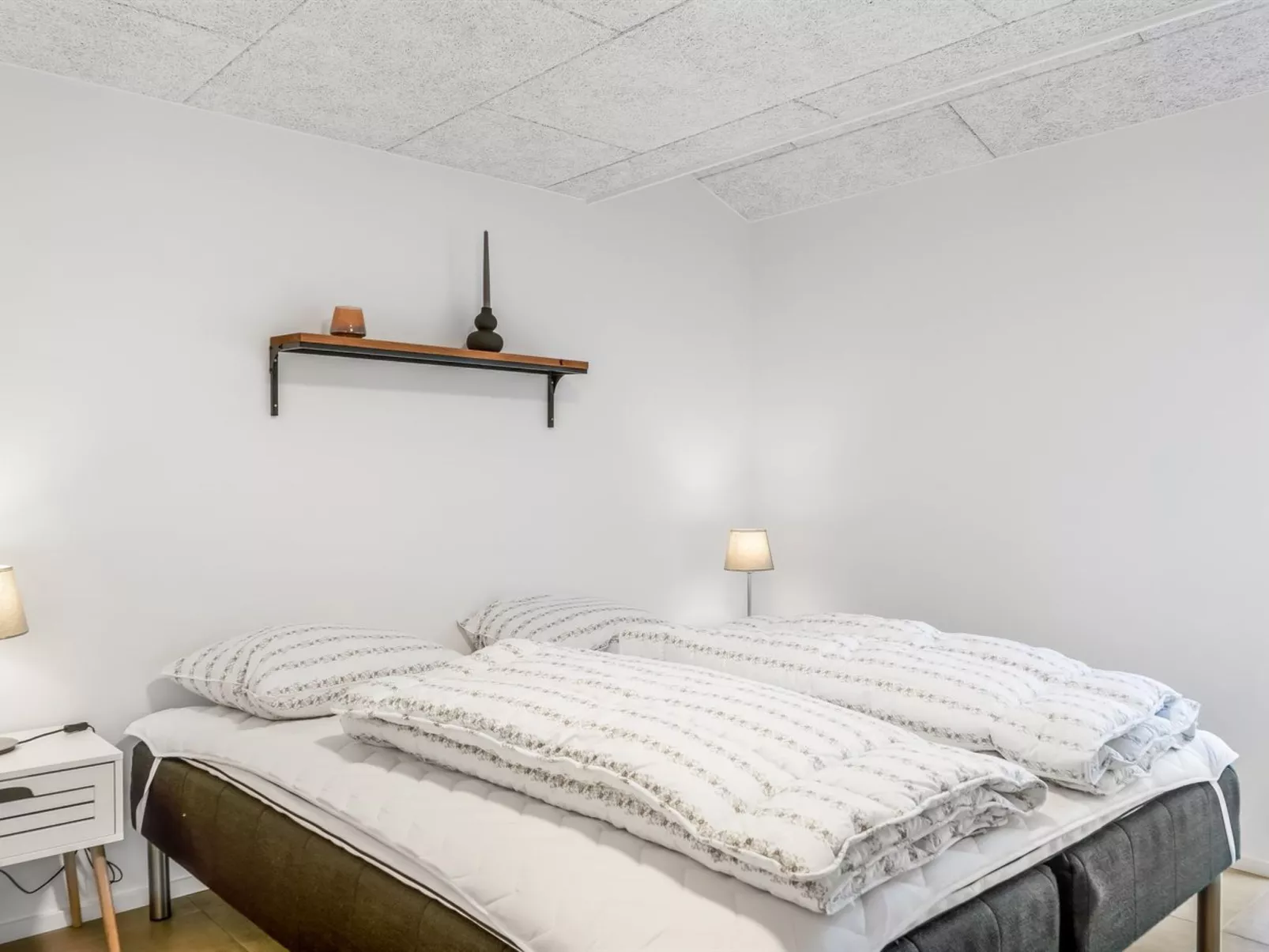 "Zoya" -  from the sea-Binnen