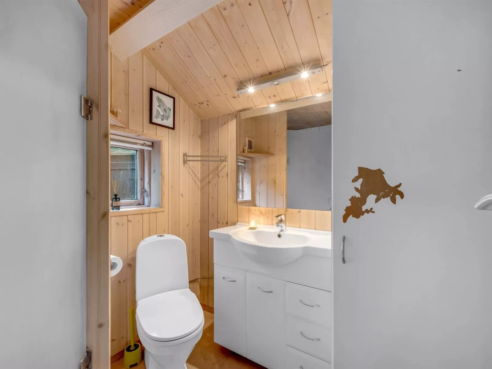 "Elea" - 450m to the fjord-Binnen