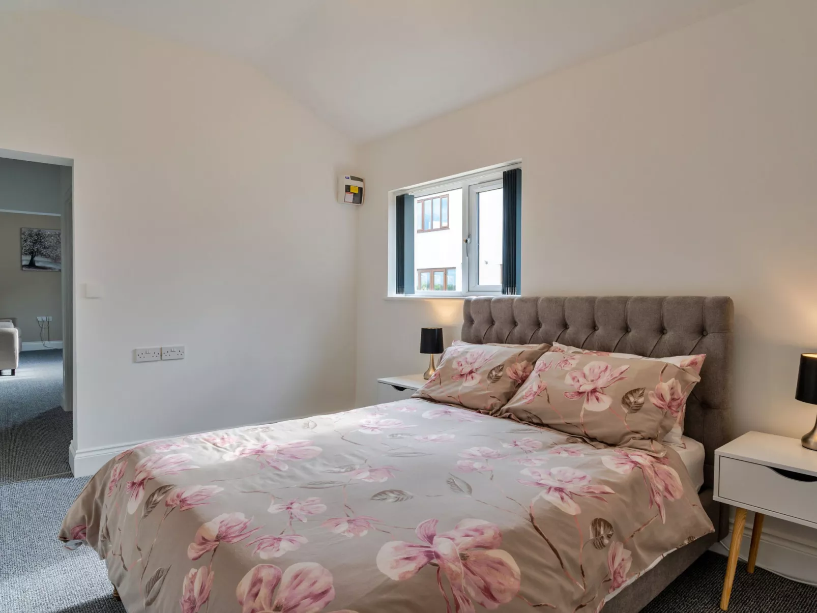 Stone Bow Farmhouse-Binnen