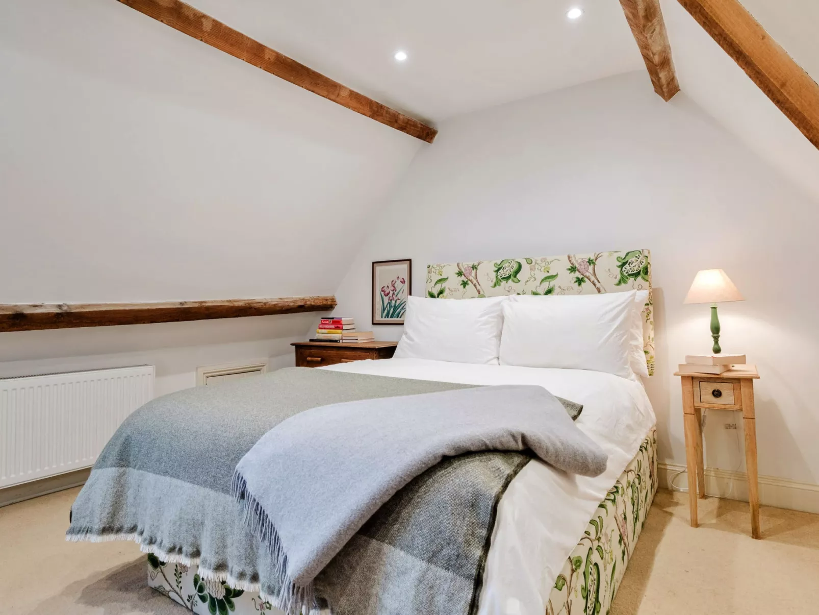 Courtside Cottage-Binnen