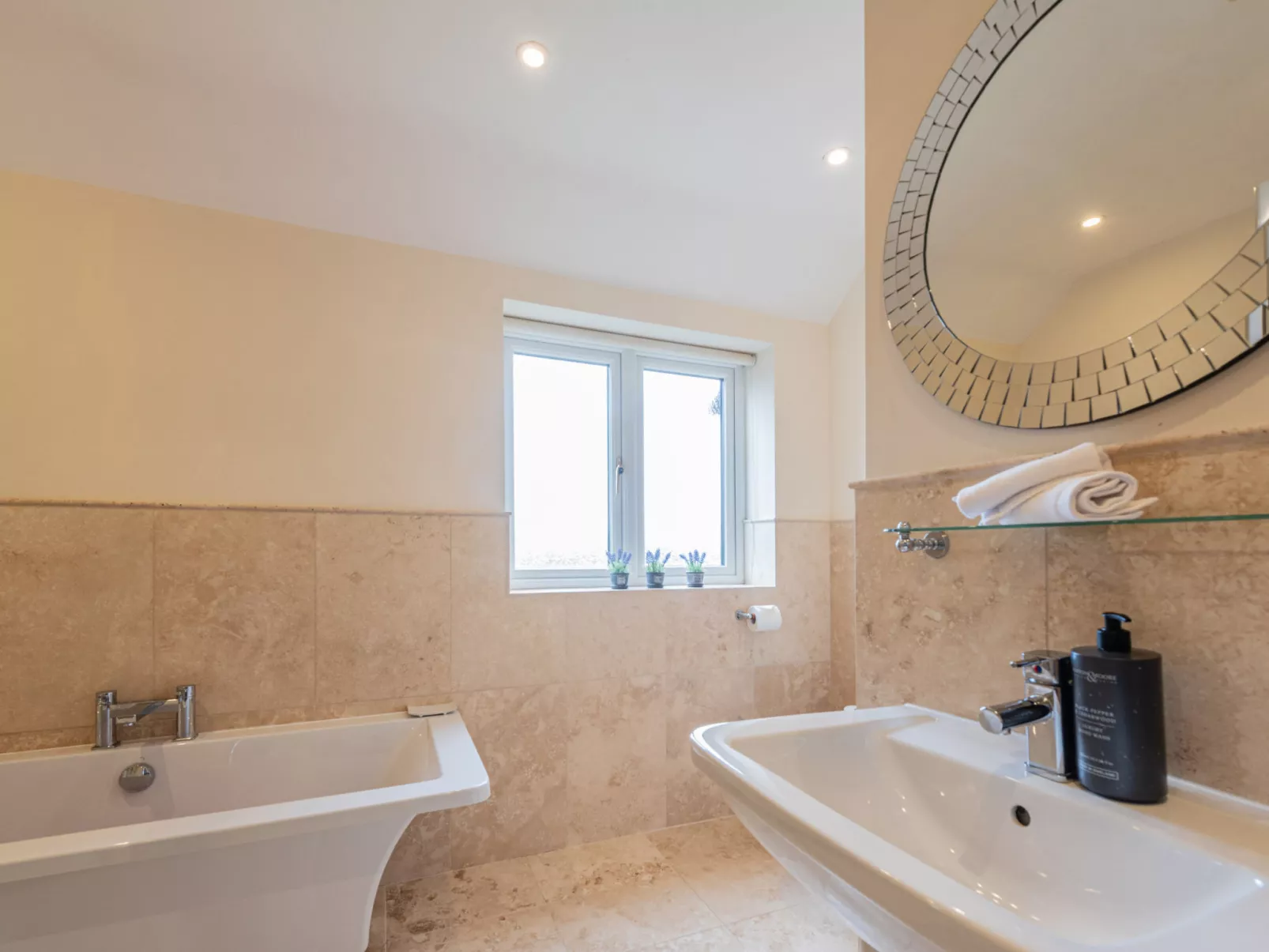 Groes Faen Bach Farmhouse-Binnen