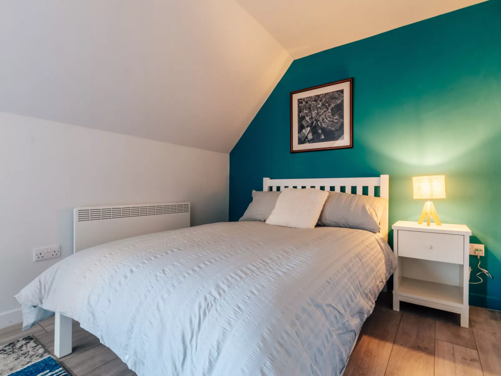 Hazel Rose Cottage-Binnen