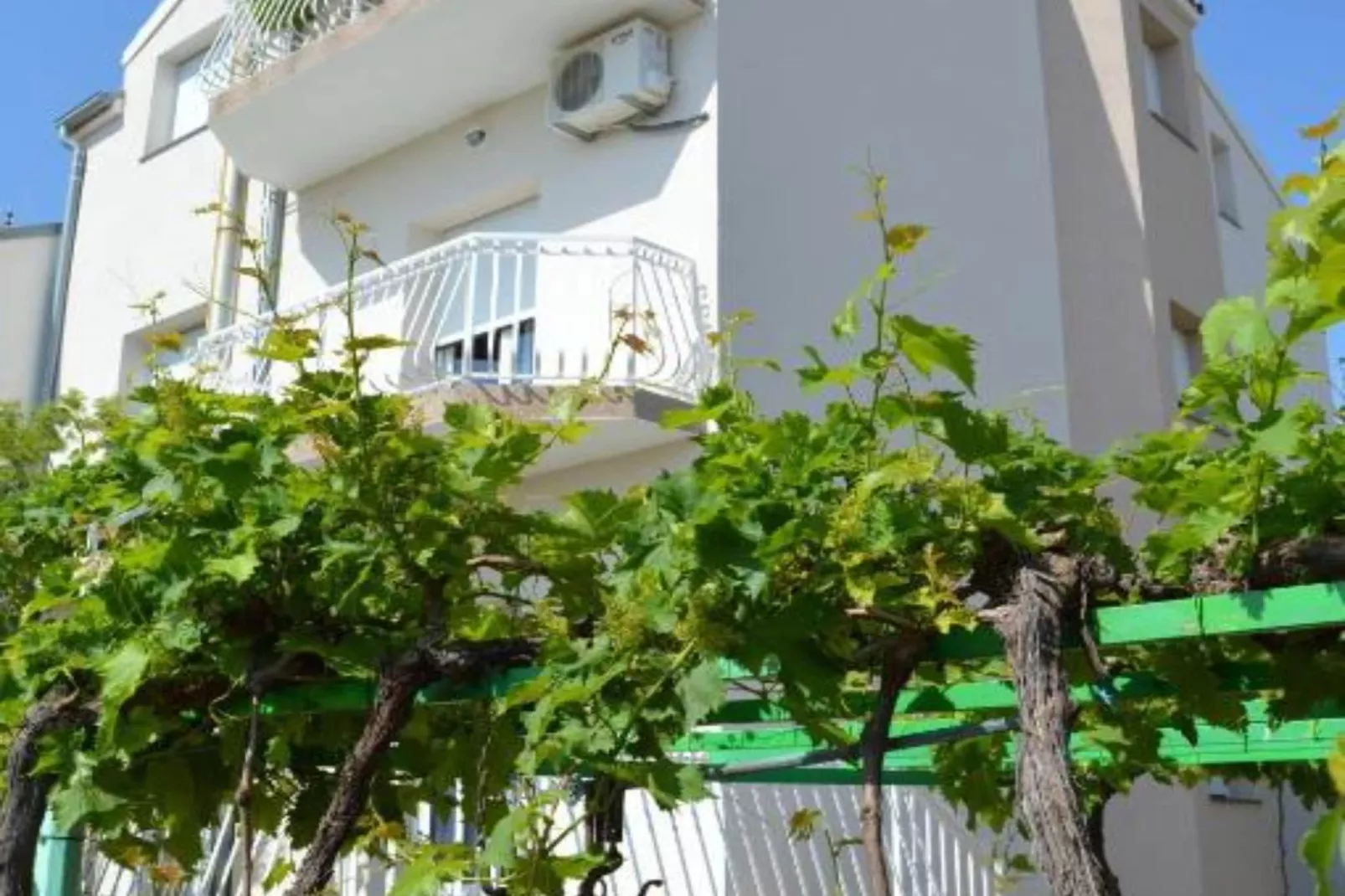 One Bedroom Apartment (A2)-Buitenlucht