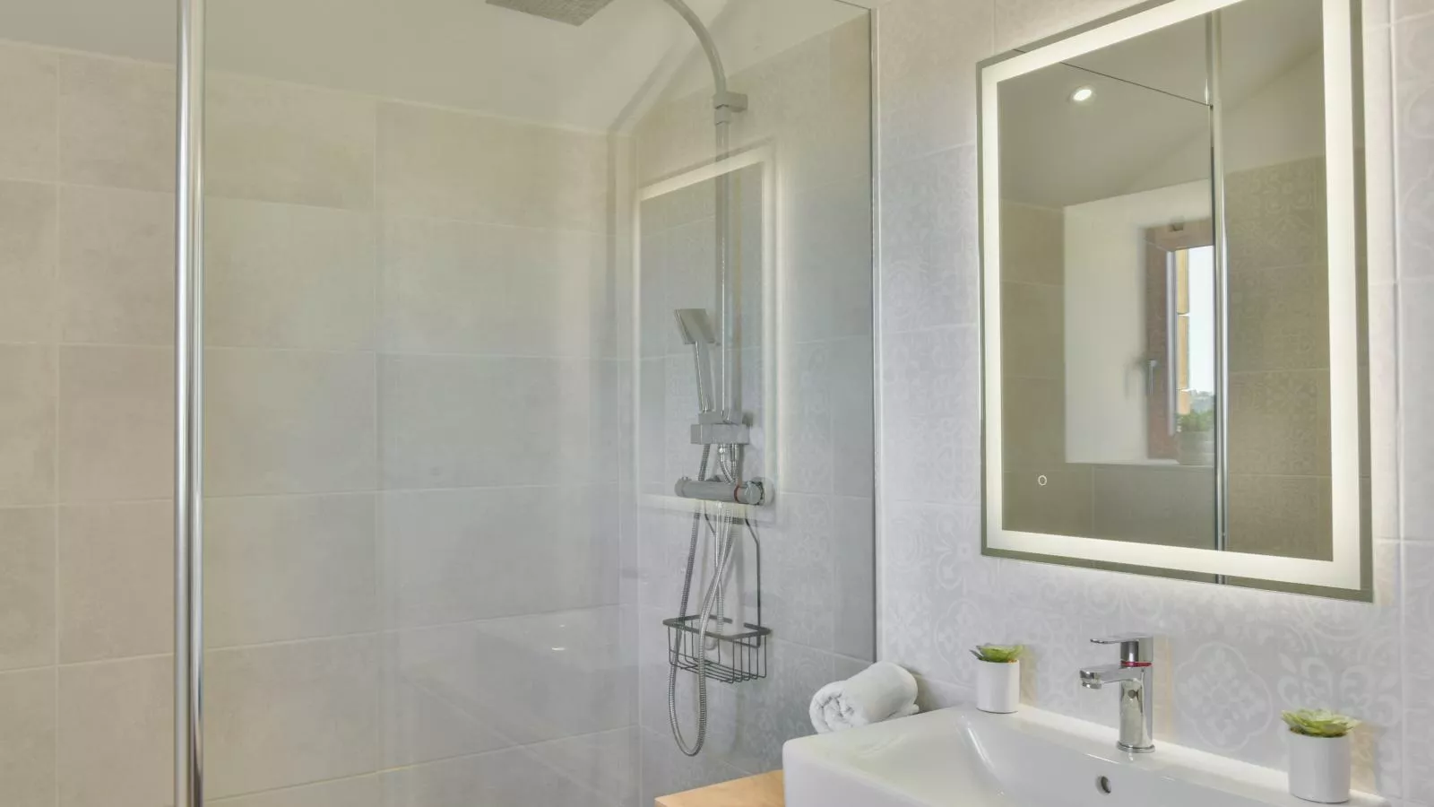 Gite Constantin-Badkamer