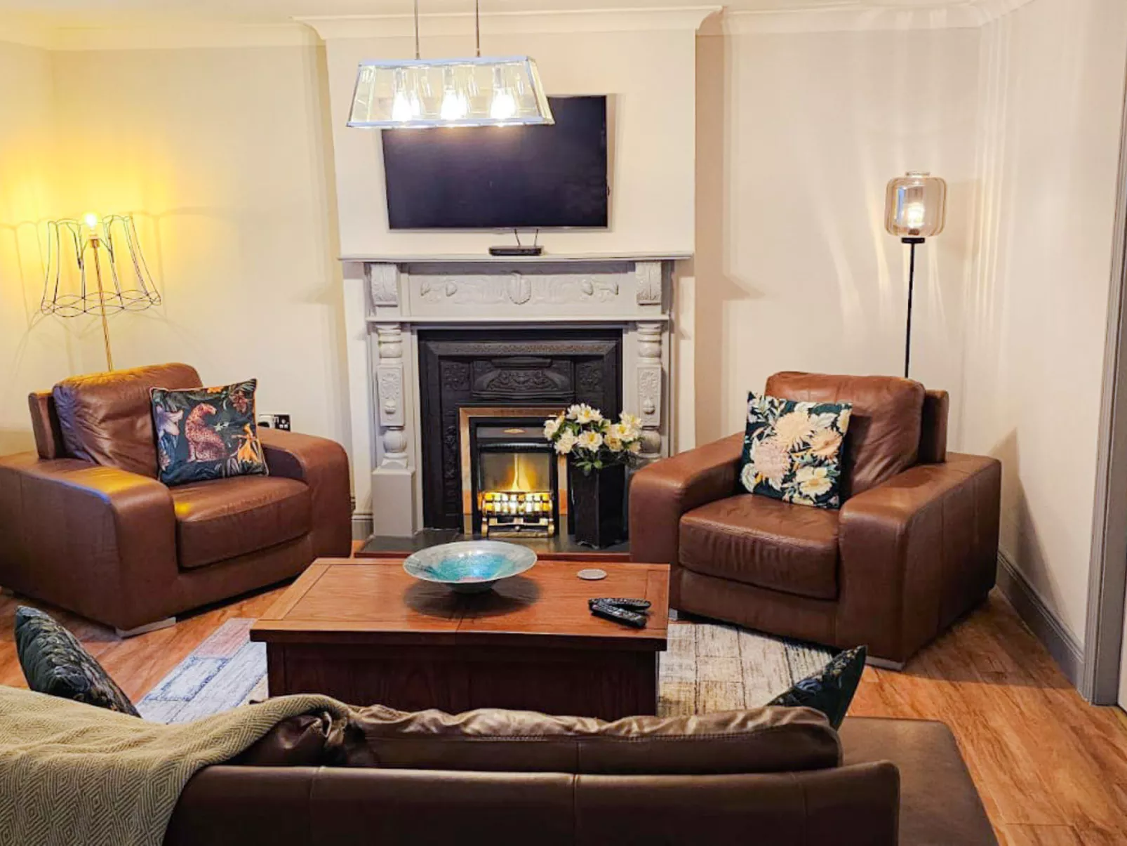 Passage East Holiday Home-Binnen