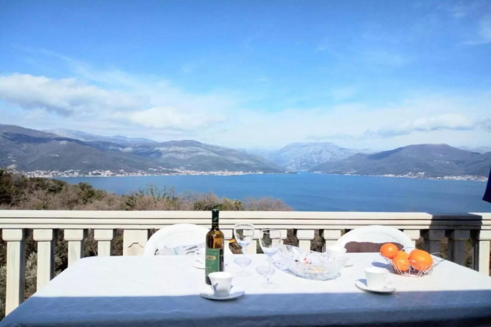 Tivat Relax with Stunning Sea & Mountain Views - Standard Studio Apartment 2-Terrasbalkon