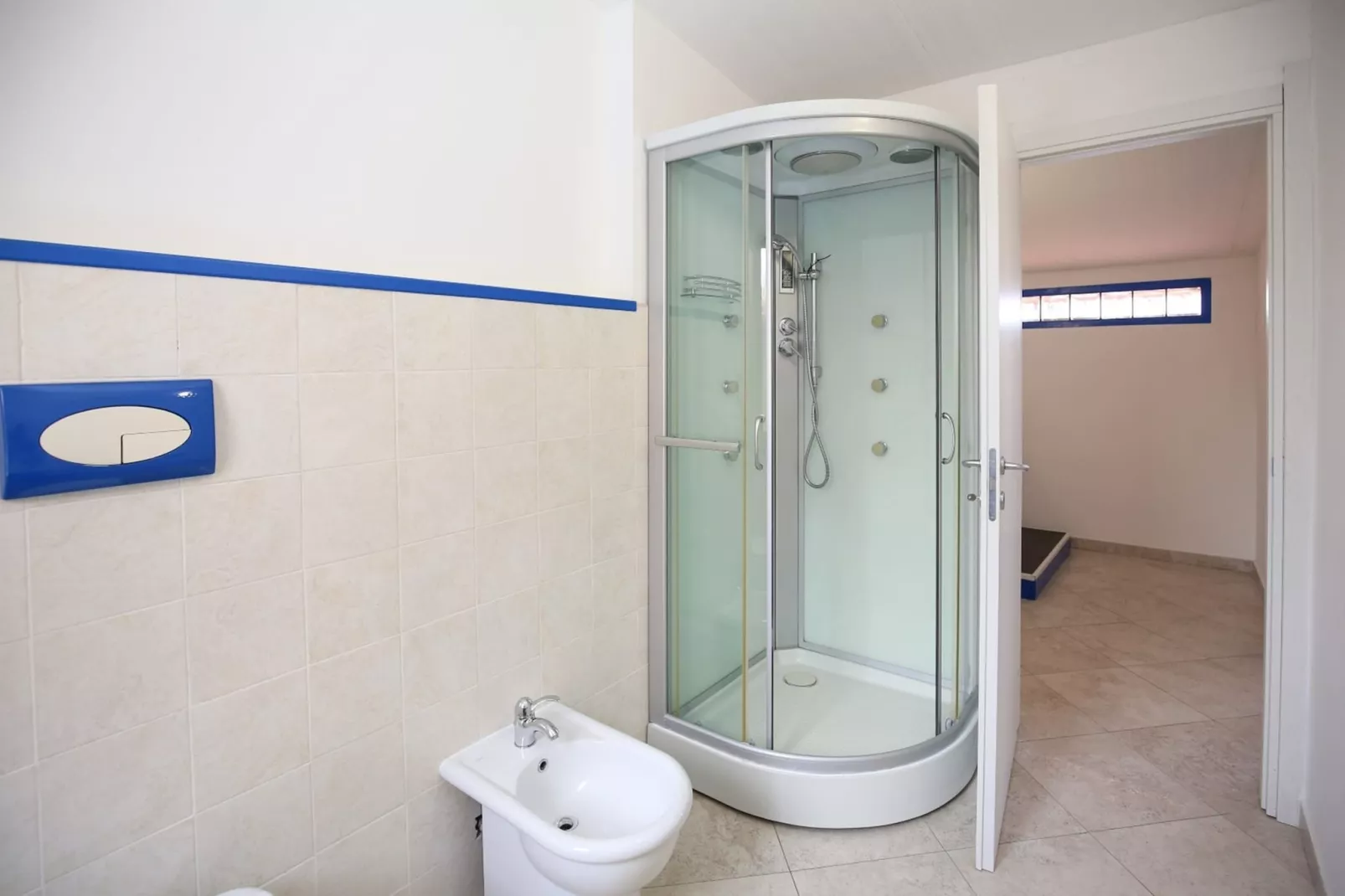 VILLA FABRIZIO-Badkamer