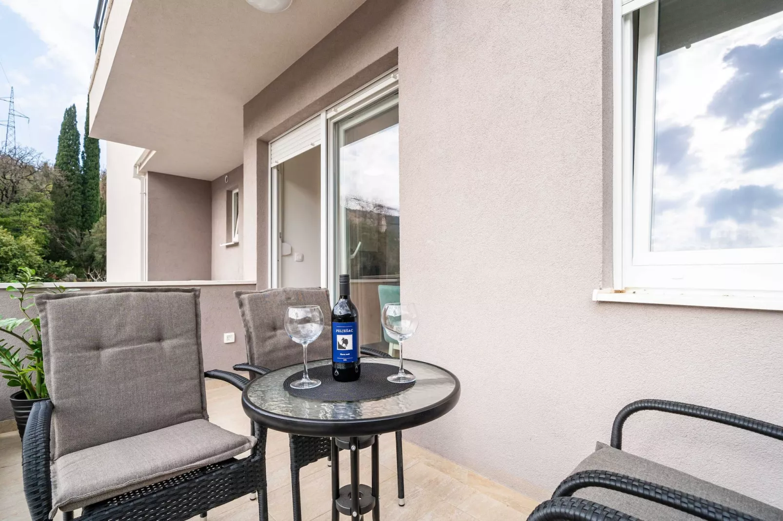 Apartment Zoric - Two Bedroom Apartment with Balcony-Terrasbalkon