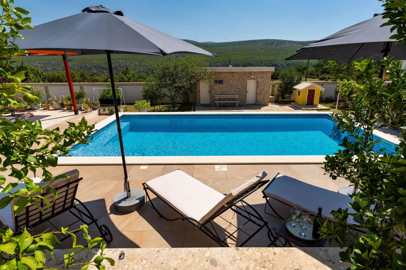 Villa Sucic with private pool-Zwembad