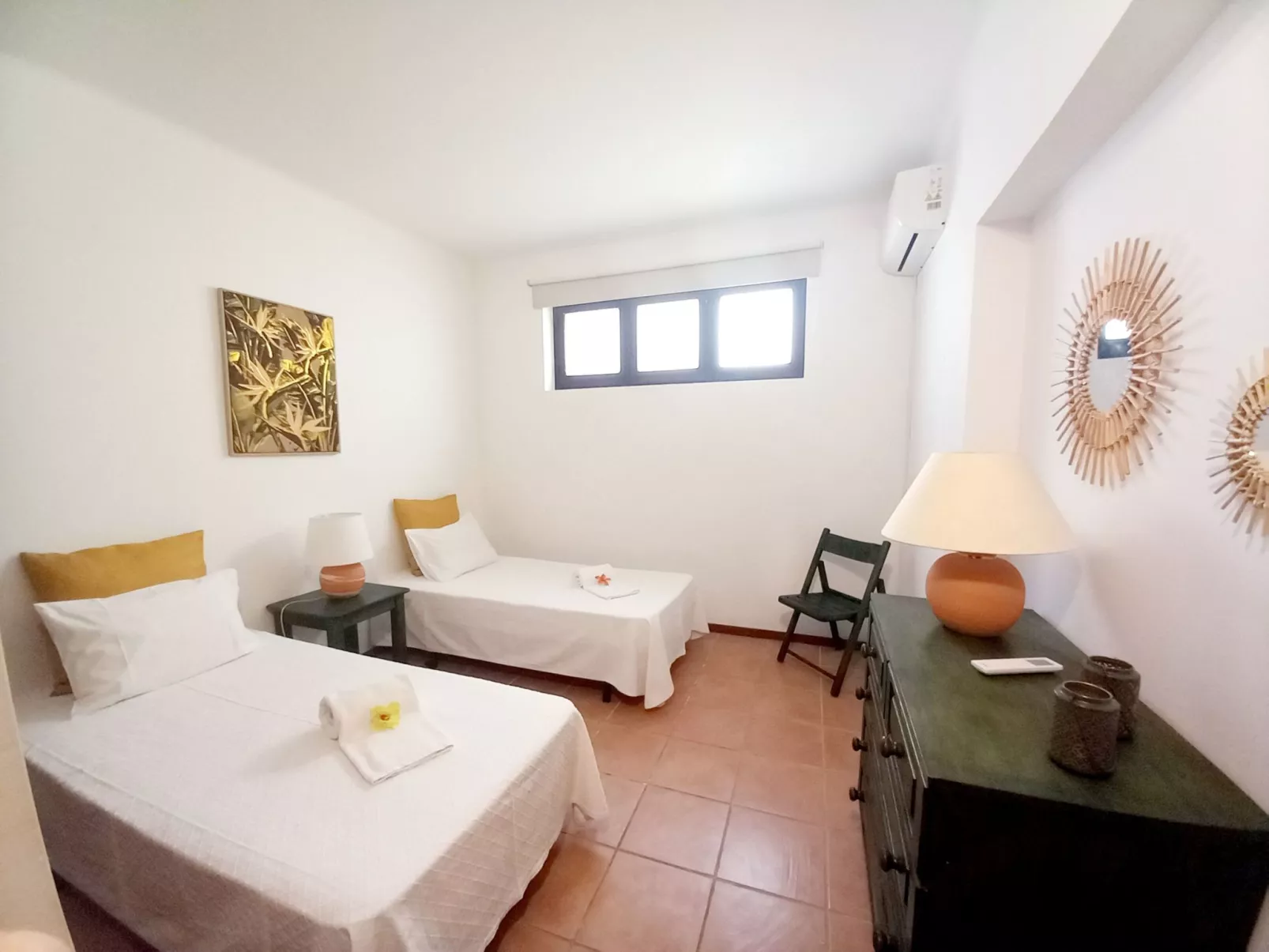 Joyce - Sunny Way-Binnen