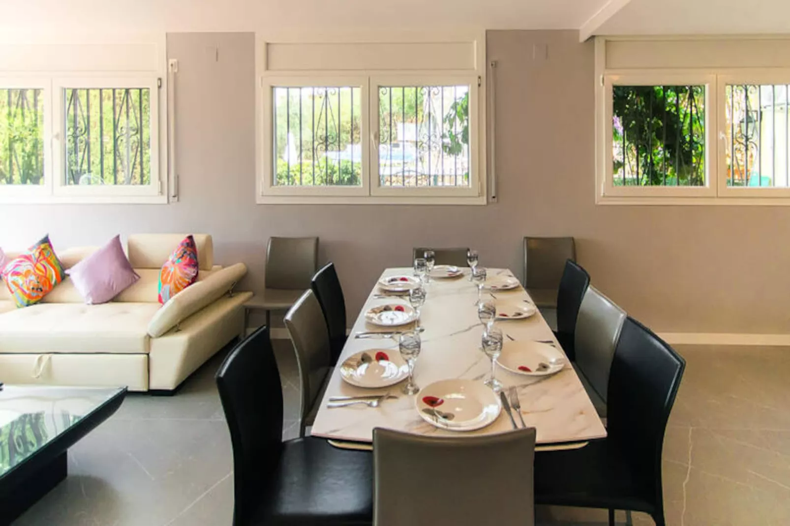 Maison à Roses-Niet-getagd