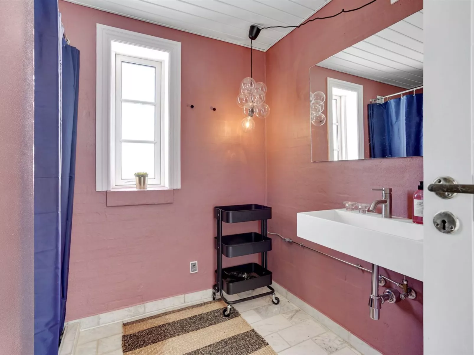 "Bernice" - 150m from the sea-Binnen