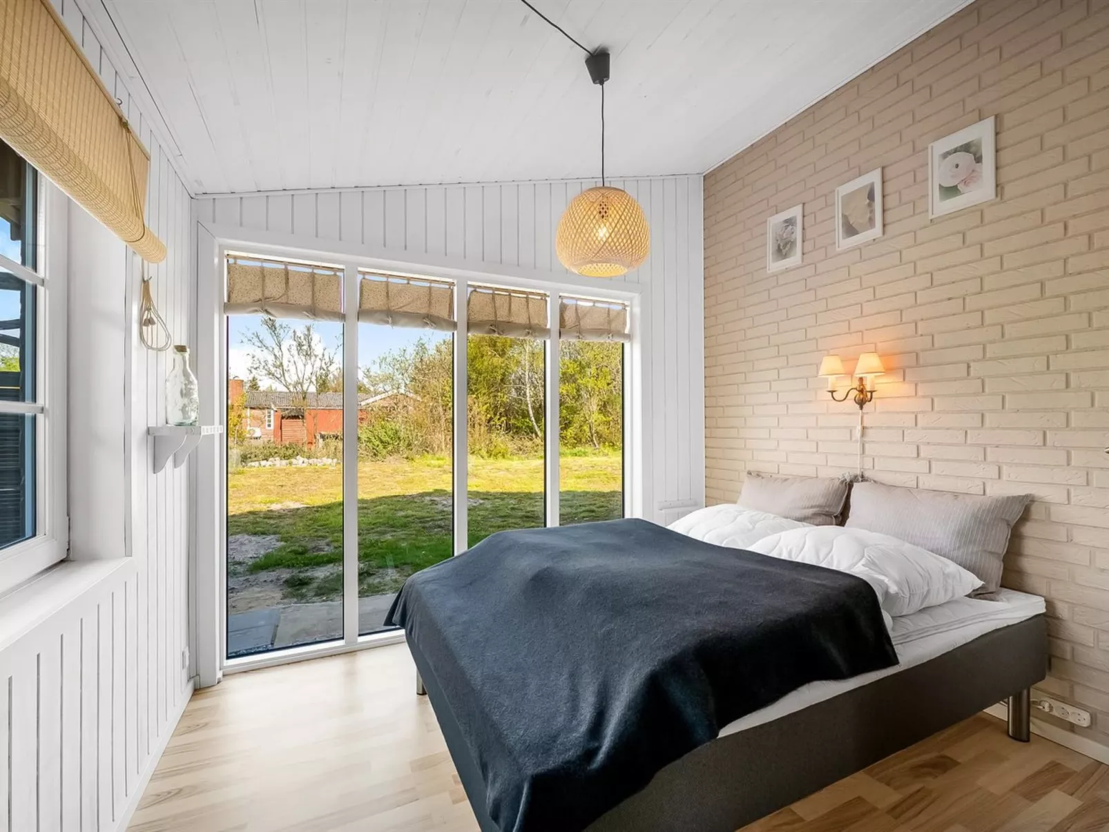 "Valdemar" - 350m to the fjord-Binnen