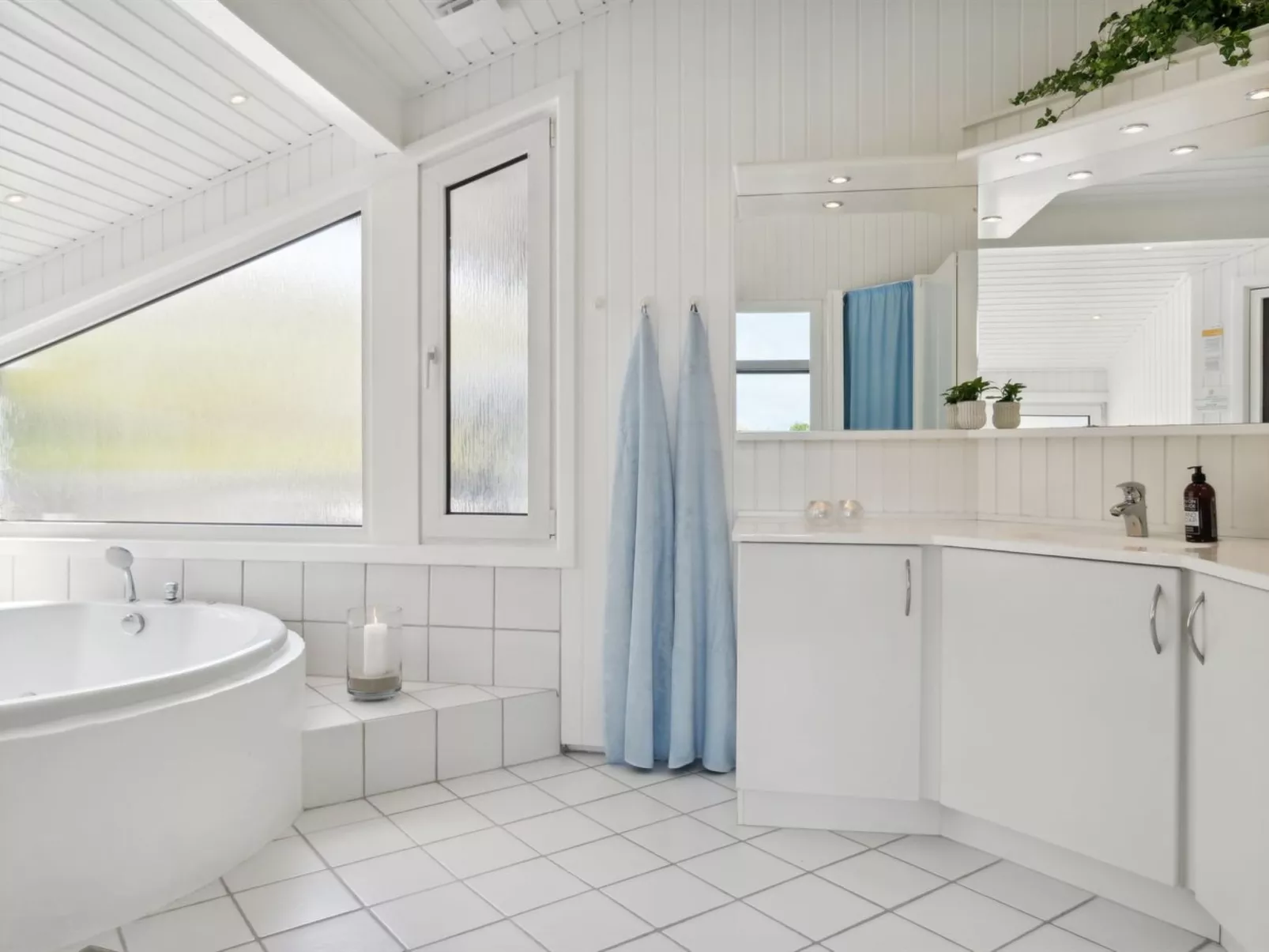 "Alyssa" - 300m from the sea-Binnen