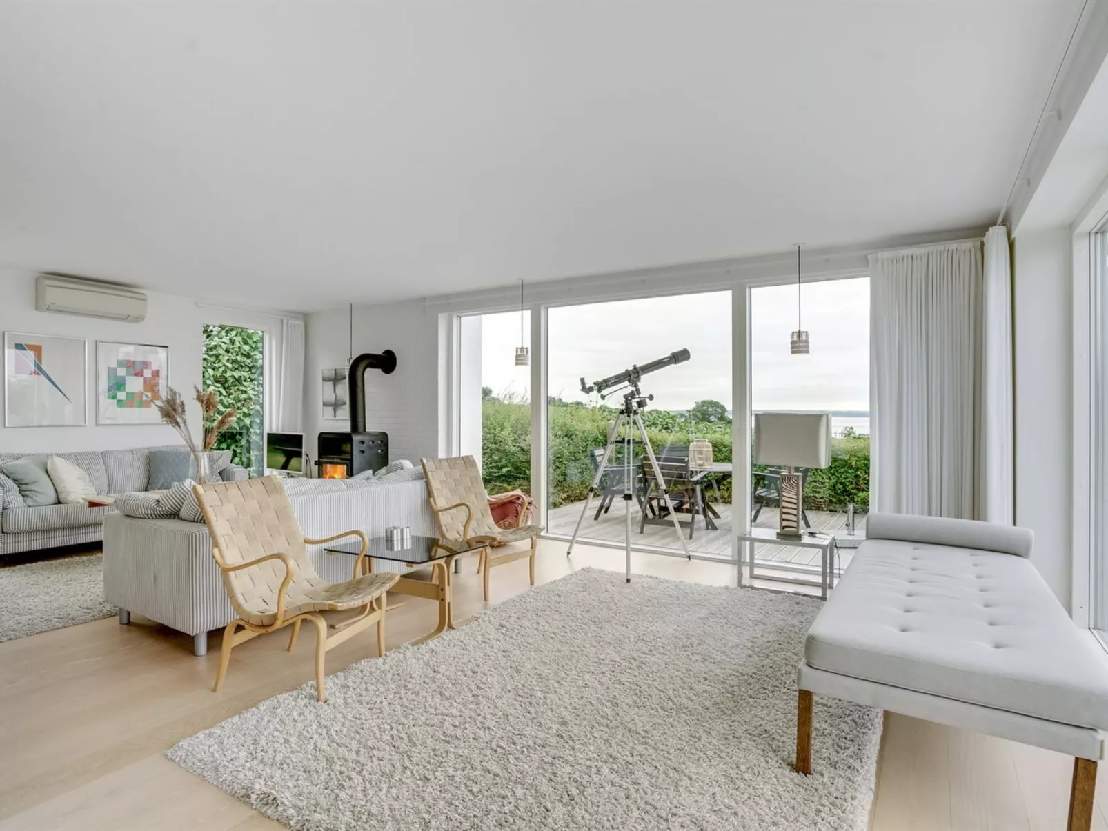 "Sissela" - 5m from the sea-Binnen