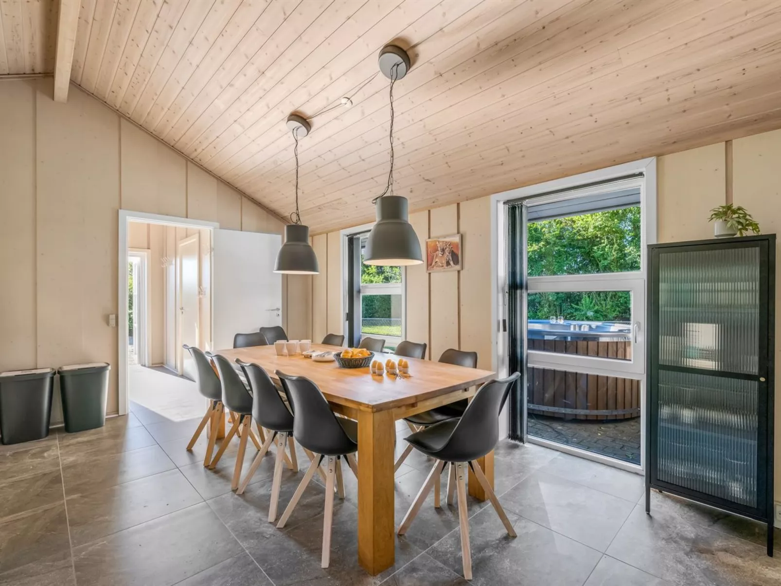 "Findus" - 1.2km to the fjord-Binnen