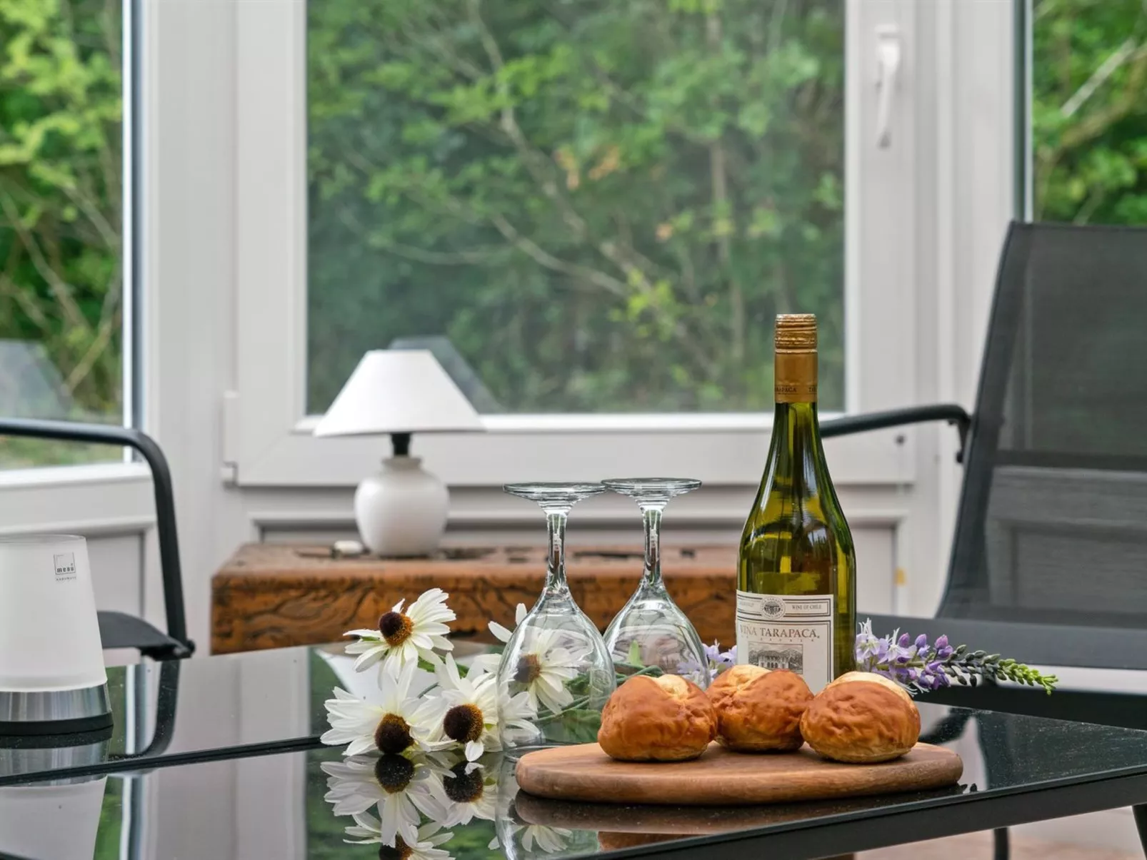 "Gwen" - 2.7km from the sea-Binnen