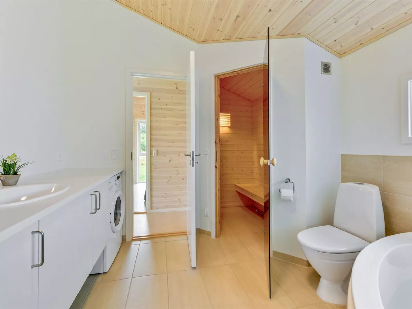 "Tindra" - 30m to the fjord-Binnen