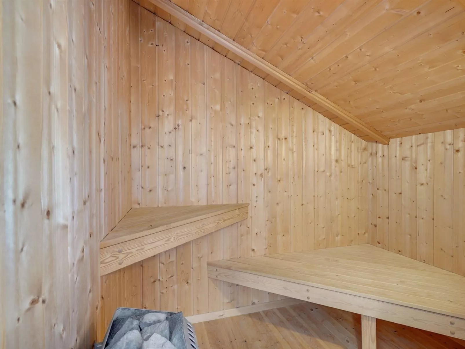 "Estella" - 500m to the fjord-Binnen