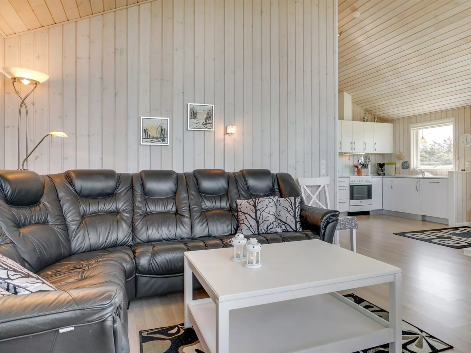 "Hubert" - 150m from the sea-Binnen