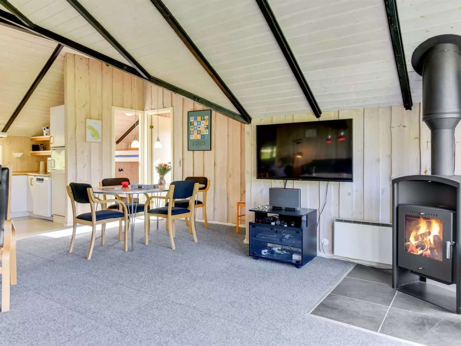 "Joona" - 600m from the sea-Binnen