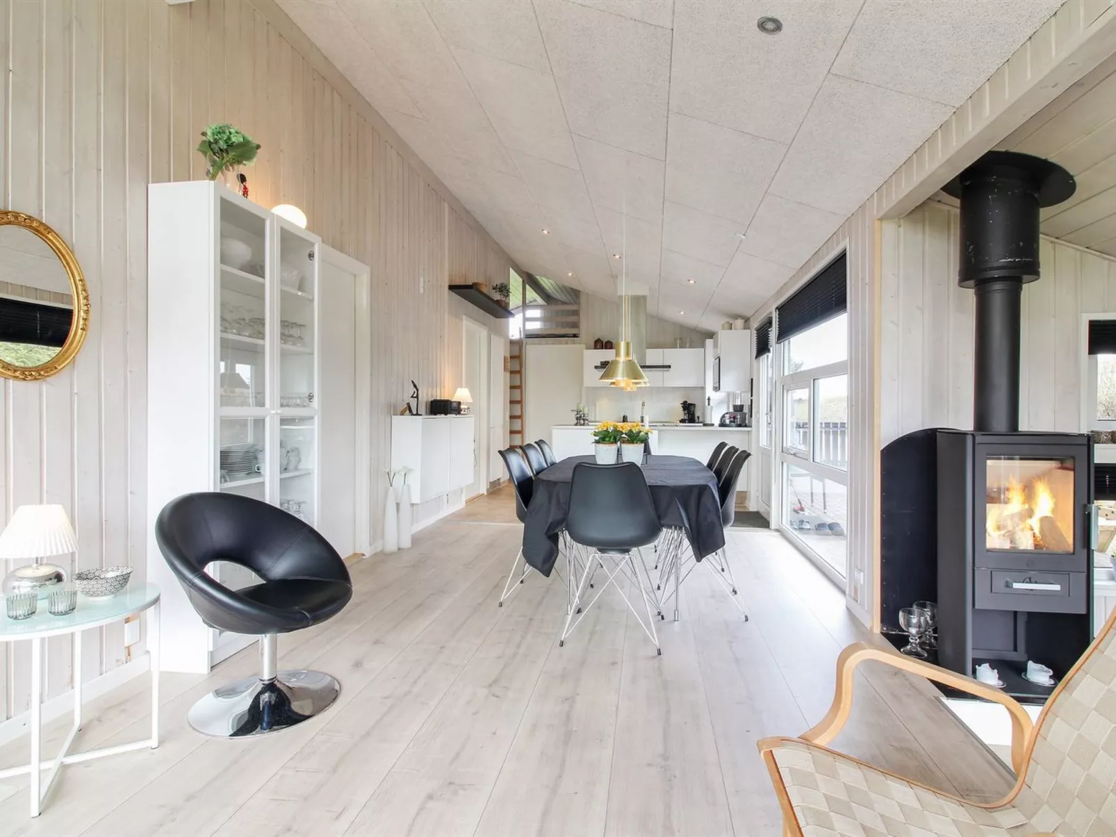 "Herbiorn" - 403m from the sea-Binnen