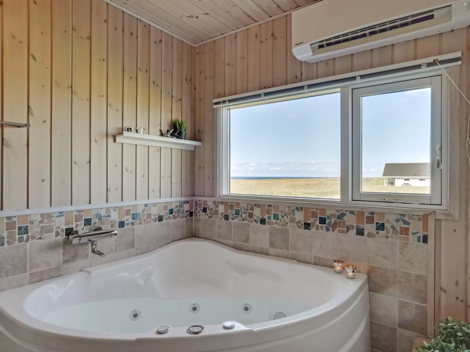 "Hedy" - 150m from the sea-Binnen