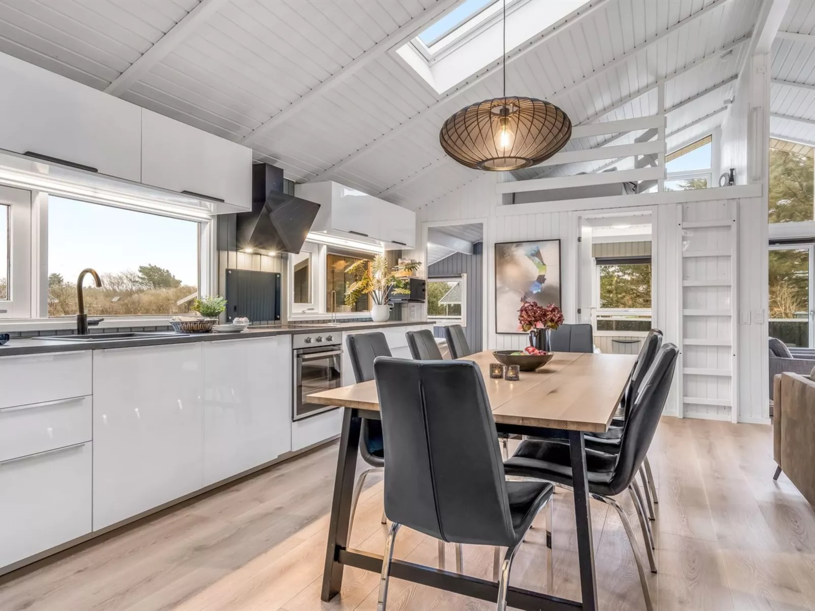 "Blondine" - 940m from the sea-Binnen