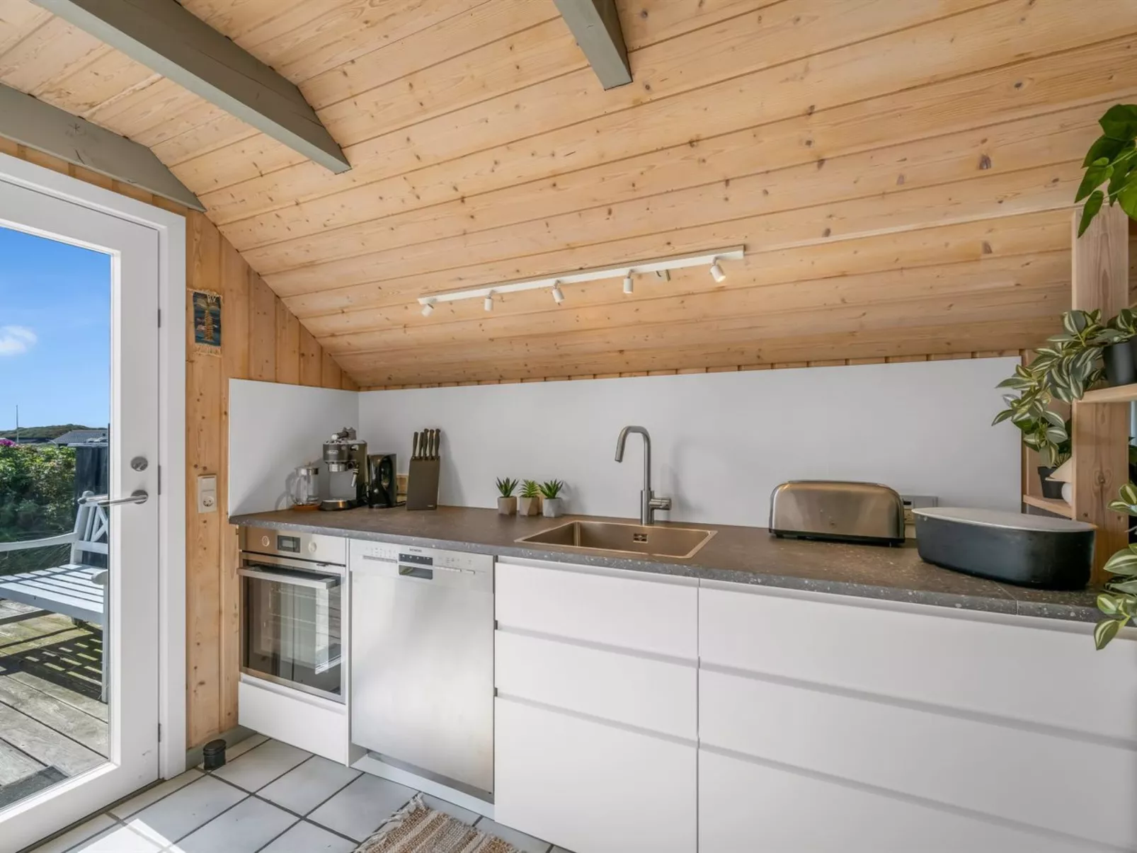 "Eggert" -  from the sea-Binnen