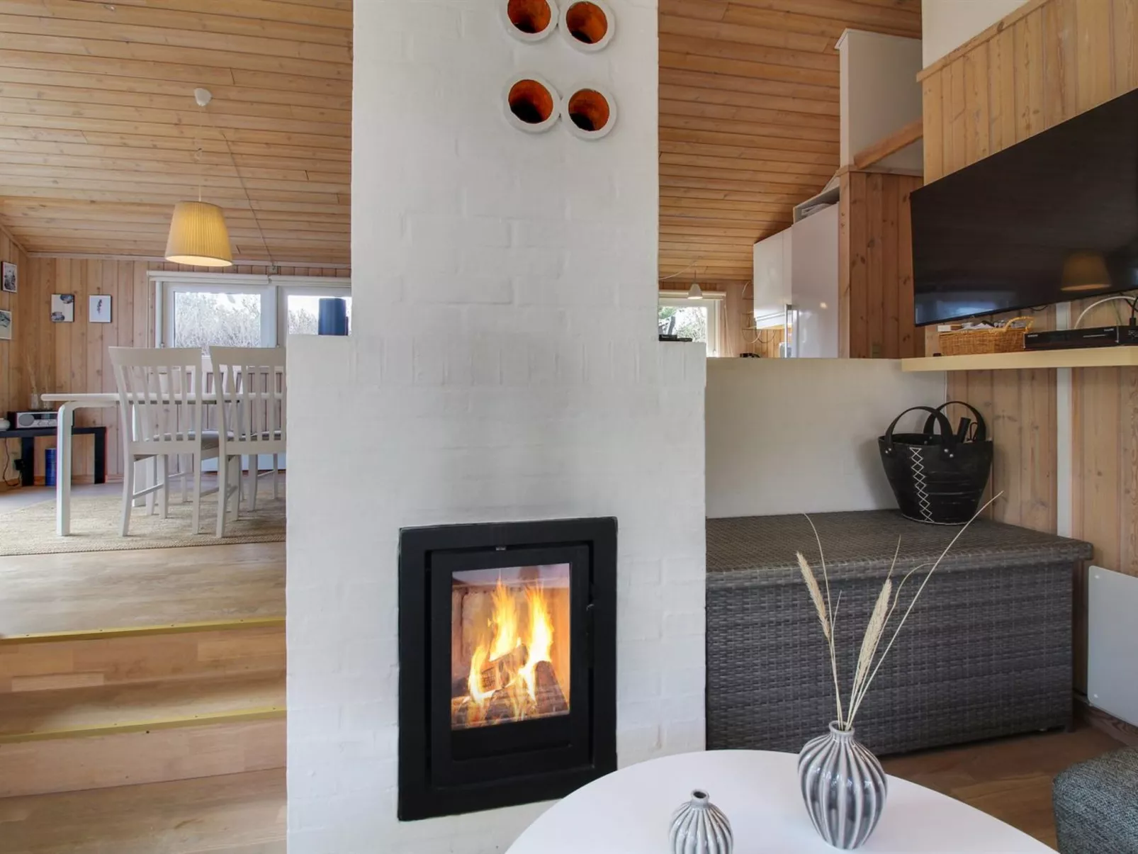 "Ømod" - 300m from the sea-Binnen