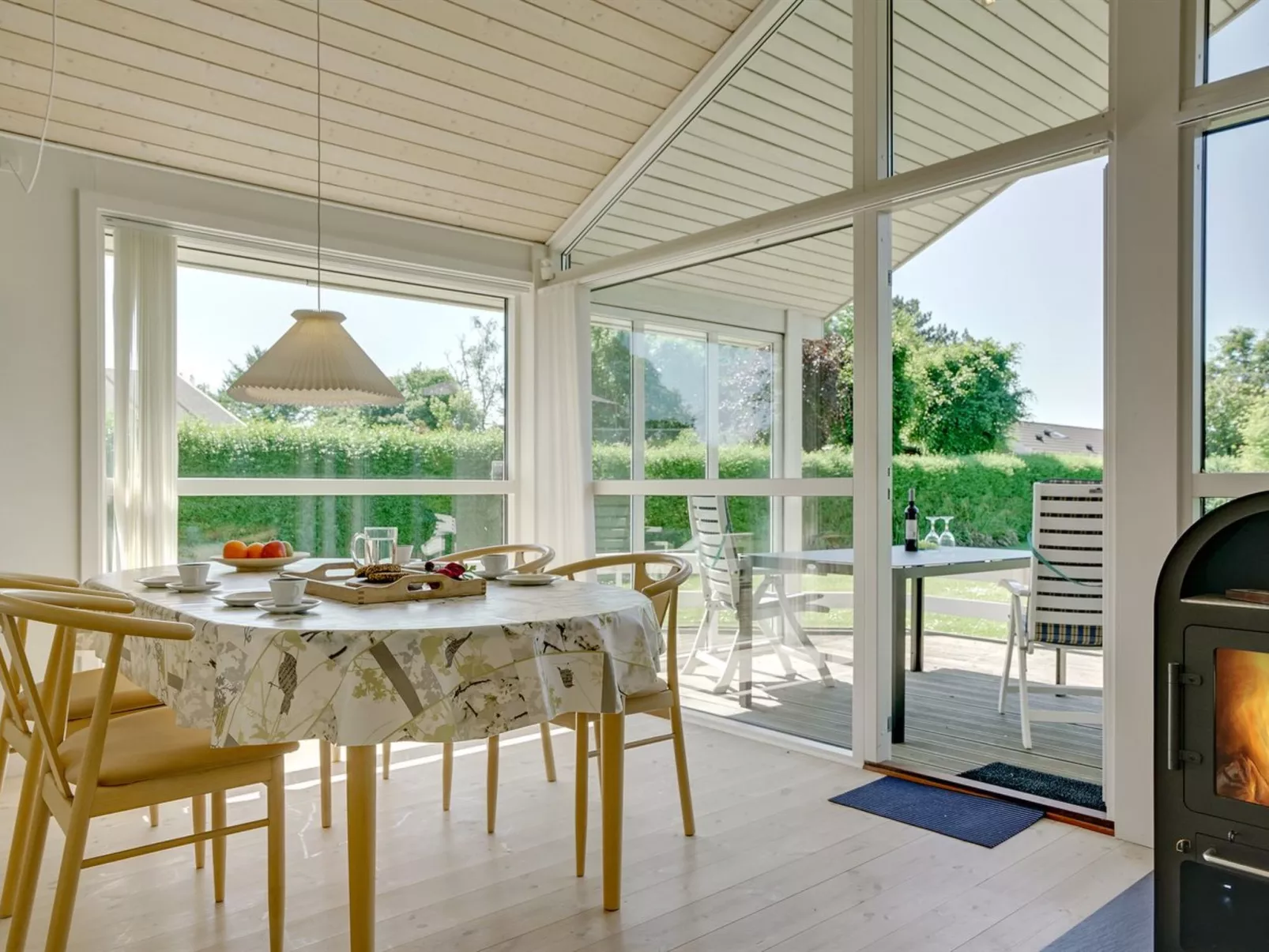 "Maybritt" - 100m from the sea-Binnen