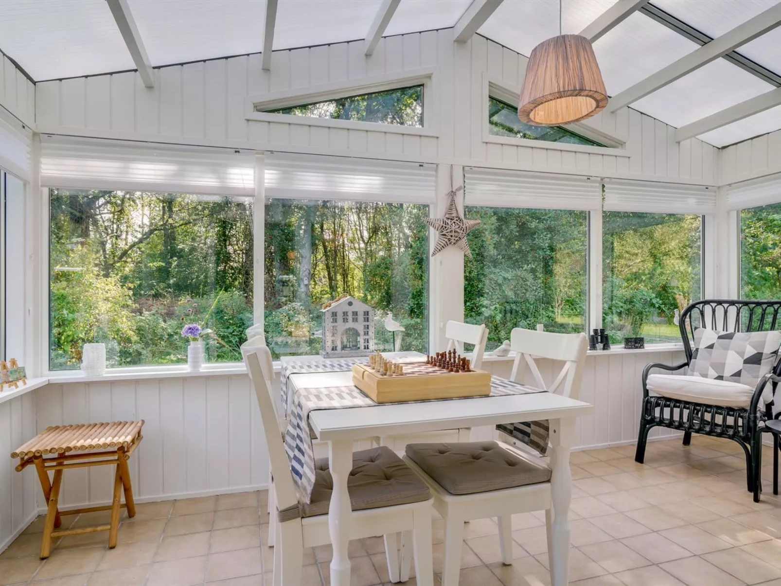 "Arnborg" - 2km from the sea-Binnen