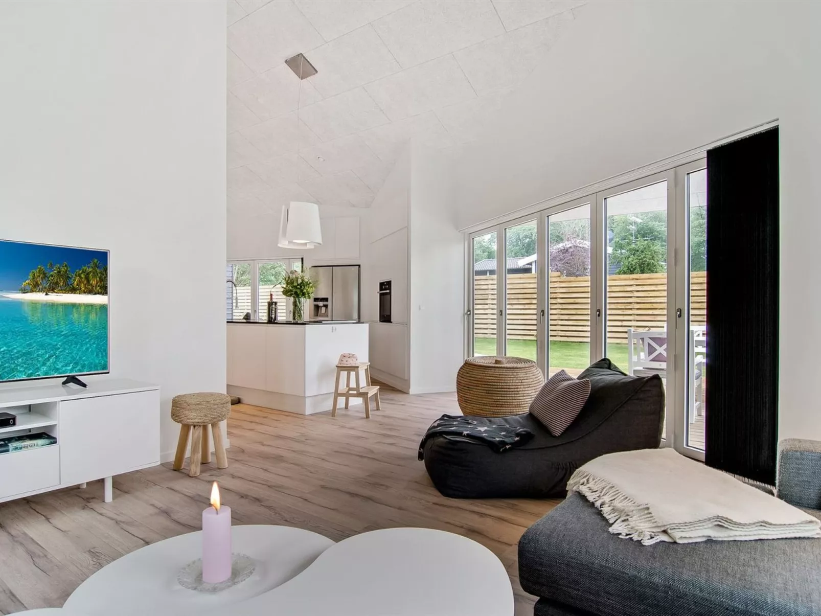 "Dorthie" - 800m from the sea-Binnen