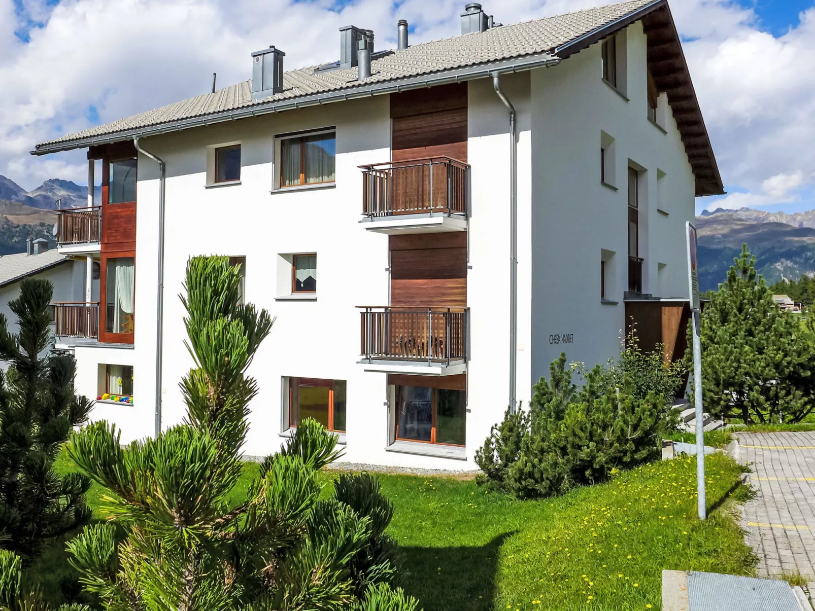 Chesa Vadret 12-Buiten