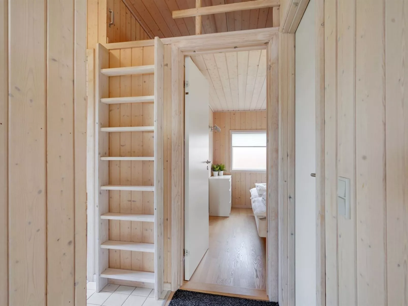 "Sointu" - 250m from the sea-Binnen