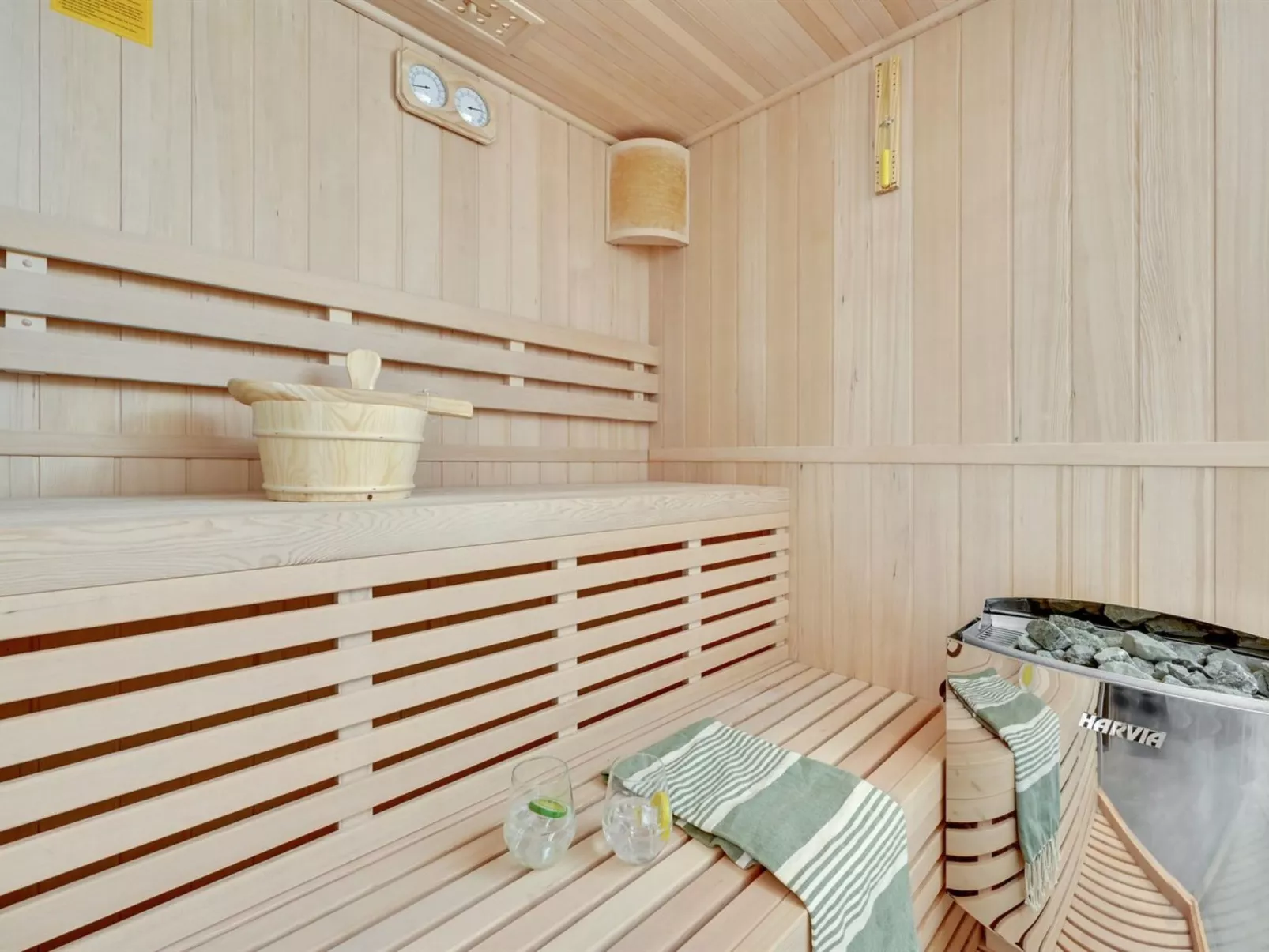 "Pejo" - 950m from the sea-Binnen