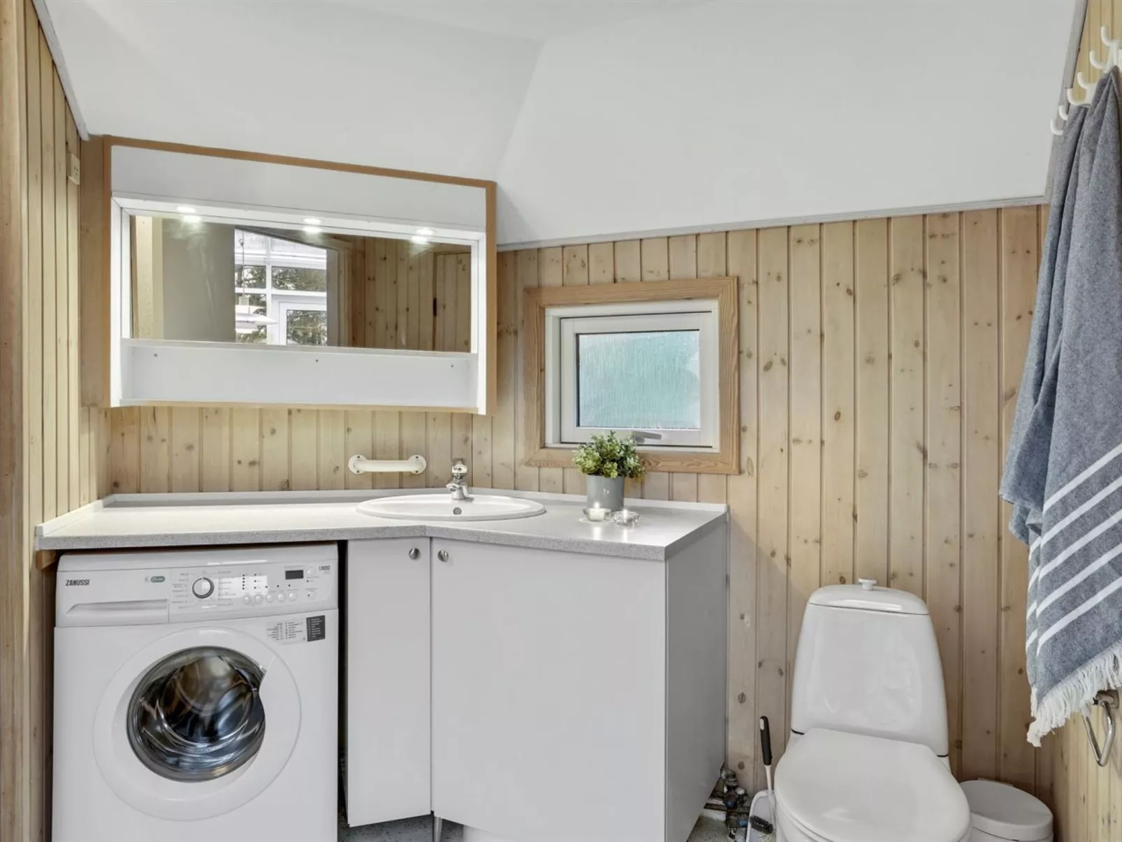 "Catarine" - 1.1km from the sea-Binnen