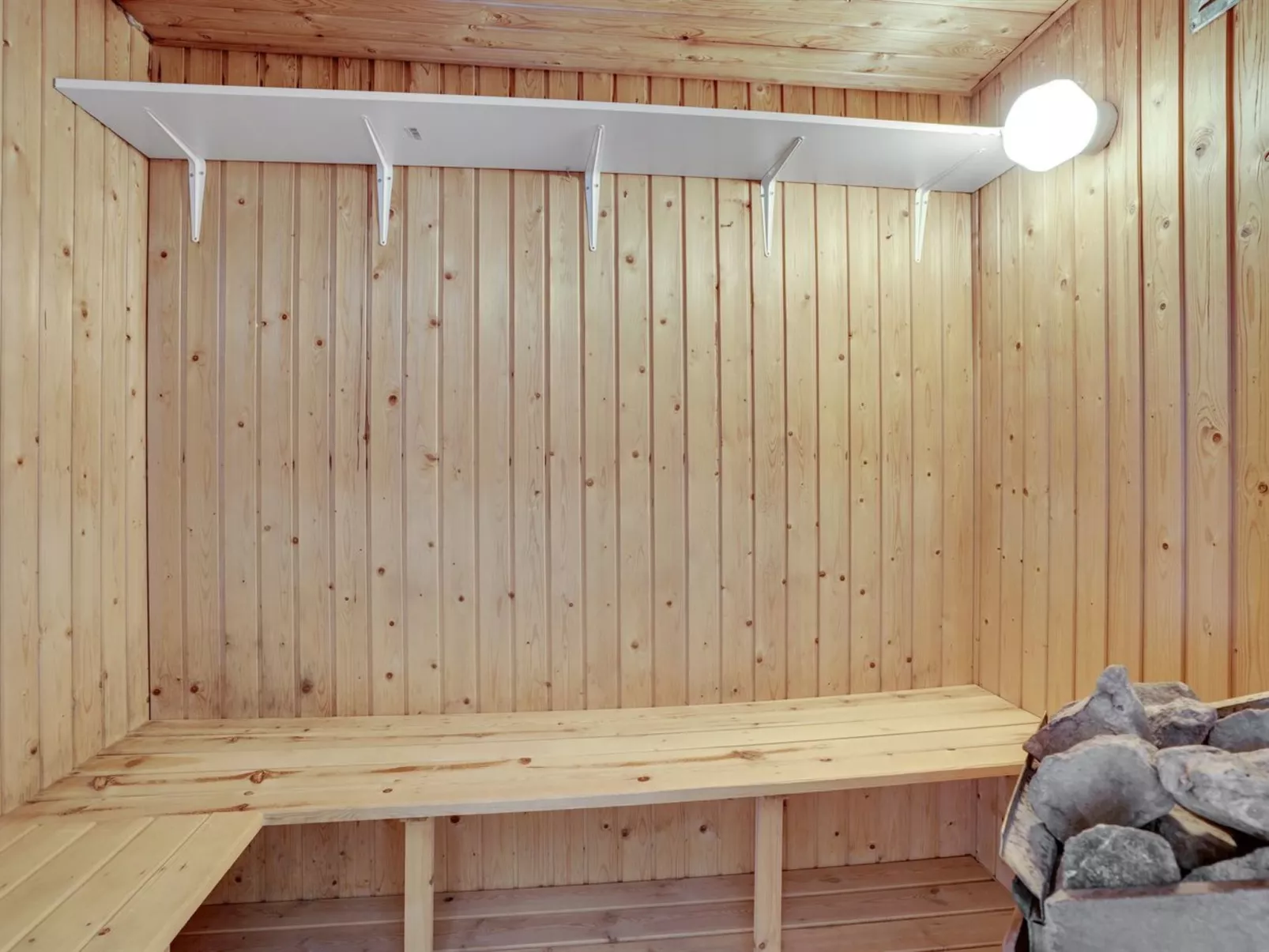 "Milena" - 600m from the sea-Binnen