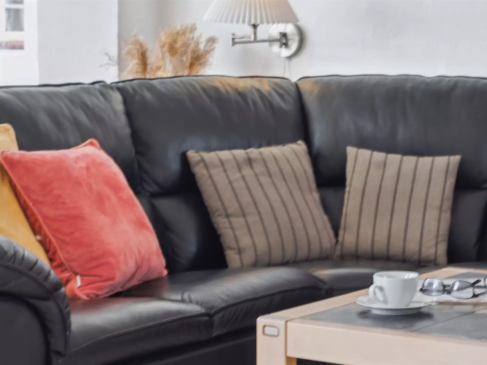 "Langsom" - 100m from the sea-Binnen